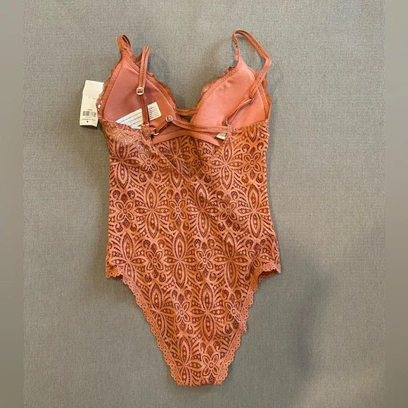 Lace Bodysuit - Picture 2 of 4